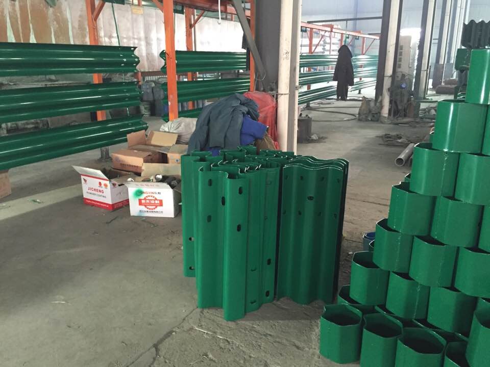 1615945175108748.jpg 波形護欄 (16).jpg